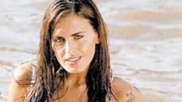 <b>ESPECTACULAR.</B> Silvina Luna, vedette argentina.