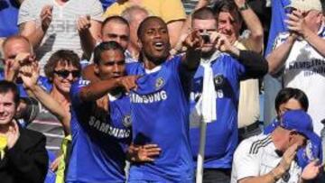 <b>TITULARES. </b>Malouda y Drogba jugarán de inicio ante el Liverpool.