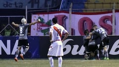 Estudiantes, con pie y medio en octavos tras ganar en Potosí