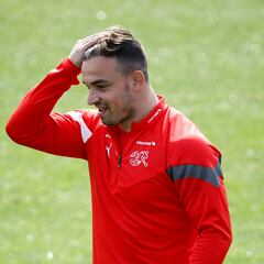 Suiza se juega el descenso en Zaragoza