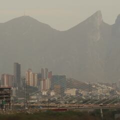 Alerta atmosférica en Nuevo León: qué es, por qué se activa y cuántas fases tiene