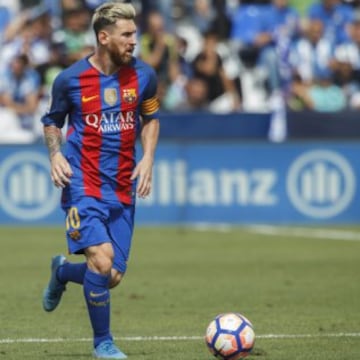 El astro del Barcelona de España, Lionel Messi, no olvida de donde salió y más de una vez ha declarado que es hincha de Newell's Old Boys de Rosario.