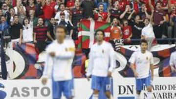 <b>LA MISMA HISTORIA DE SIEMPRE. </b>Un sector de la afición del Osasuna no dejó de insultar a Aragón, al Real Zaragoza y a la Virgen del Pilar.