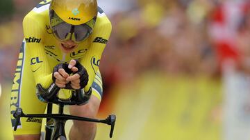 Vingegaard, con el maillot amarillo, en la 16? etapa del Tour de Francia 2023.
