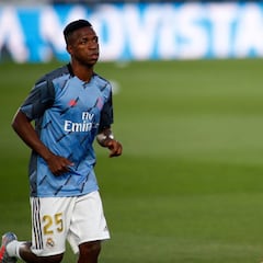 "Es fácil jugar con Hazard"