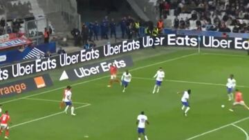 La Roja sorprende a Francia: ¡golazo de Marcelino con taco de Isla incluido!