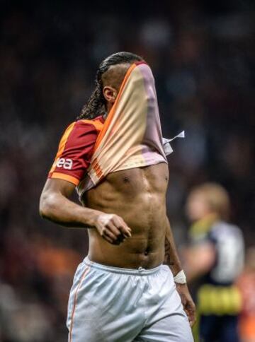 Didier Drogba durante el partido Fenerbahce-Galatasaray.