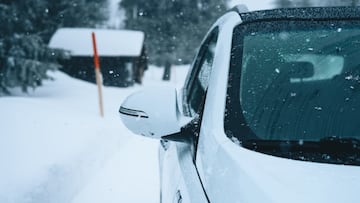 Descongelante en 'spray' para las ventanas y lunas del coche Nigrin Performance en Amazon