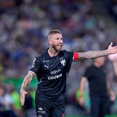 Sergio Ramos fue sancionado por críticas al arbitraje
