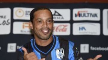 Ronaldinho Ga&uacute;cho, presentado oficialmente por el Quer&eacute;taro mexicano.