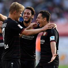 Chicharito regresó de su lesión, dio asistencia y el Leverkusen ganó por 3-1