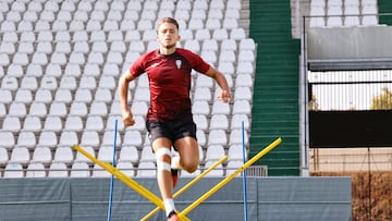 Isma Ruiz, entrenando