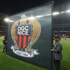 Fuera de peligro un jugador del Niza tras amenazar con tirarse de un puente