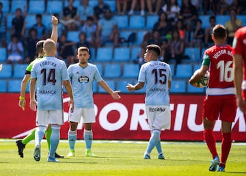 El defensa del Celta jugó 11 minutos el día de su debut con los gallegos. Le expulsaron por roja directa en el partido ante el Granada. Los de Vigo acabron peridendo 0-2.