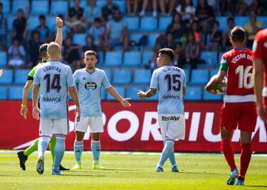 El defensa del Celta jugó 11 minutos el día de su debut con los gallegos. Le expulsaron por roja directa en el partido ante el Granada. Los de Vigo acabron peridendo 0-2.