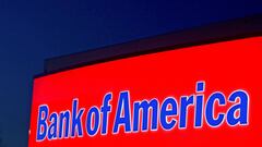 Bank of America, the second-largest bank in the United States, continues to close branches in the country. Clients are abandoning brick-and-mortar offices.