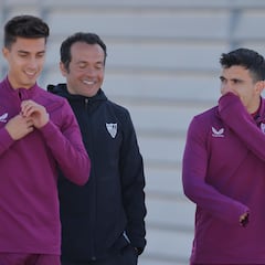 Quique recupera a Jordán y Acuña, pero pierde a Rakitic y Gudelj