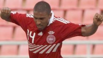 El jugador de origen tanzano, durante un partido con Dinamarca.