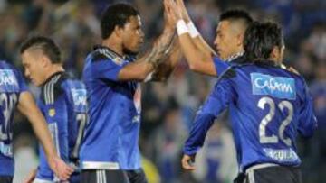 Con gol, Román Torres celebra un centenar de pasiones azules