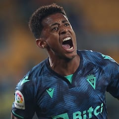 'Choco' Lozano se acerca a los máximos goleadores hondureños en Europa