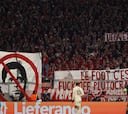 El Bayern pide disculpas al PSG y a Al Khelaïfi por pancartas ofensivas en el Allianz Arena