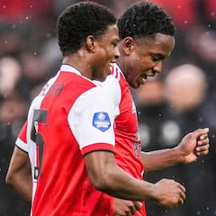 Nuevo golazo de Sinisterra en victoria de Feyenoord