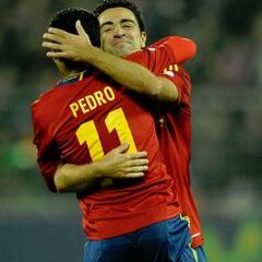 La prensa mundial se rinde a Pedro: "Tuvo un día Messi"