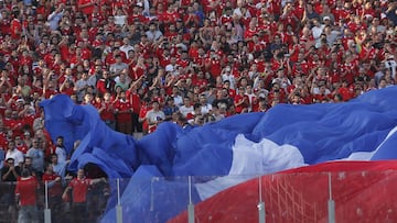 Hinchas de la Roja agotan las galerías en media hora para duelo ante Paraguay