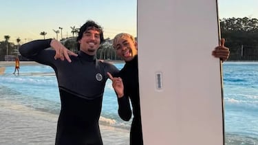 Ronaldo ‘se pasa’ al surf