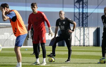 Calleja mete miedo a un Málaga en llamas por el ‘caso N’Diaye’