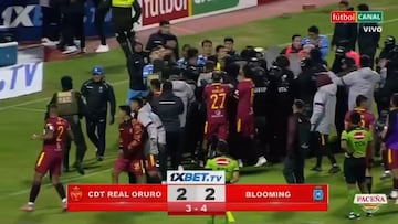 Lo peor del deporte: la brutal y multitudinaria tangana en Bolivia que acabó con 11 expulsados