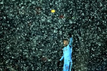 La nieve se robó todas las miradas del duelo entre Manchester City y West Bromwich.