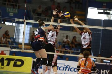 Una victoria más para Cristal en la Liga Nacional Superior de Voleibol, esta vez ante la Universidad César Vallejo por 3 a 2 con parciales 14-25,25-17,25-21,22-25,15-7 en una hora de juego con 50 minutos. De esta manera las dirigidas por el coreano Seo suman dos puntos más en la tabla de posiciones.