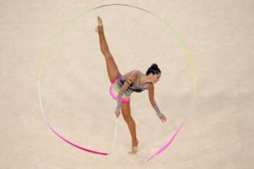 Carolina Rodríguez. Se ha convertido en la gimnasta rítmica más longeva en disputar los Juegos Olímpicos, con 30 años de edad. La española también disputó los Juegos Olímpicos de Atenas 2004 y Londres 2012.