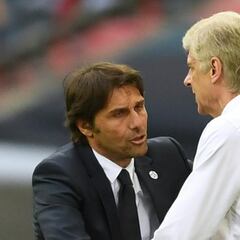 Conte should replace Wenger at Arsenal, claims Carragher