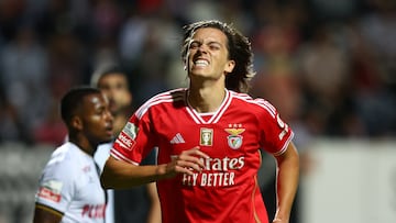 El español Álvaro Carreras, la mejor noticia del Benfica