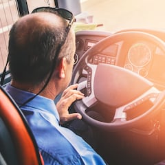 Una pareja se muda de España a Alemania y explica cuánto ganan como conductores de autobús: “La media será de 2.900 euros”