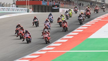 Salida del GP de Portugal de MotoGP.