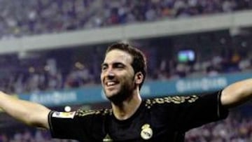 Higuaín fulmina al Espanyol