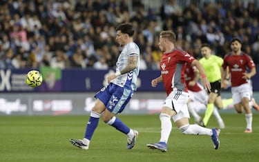El Málaga sigue en órbita con un gol de Joaquín y otro recital de Larrubia 