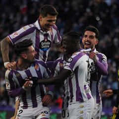 Amath hunde a Velázquez y da oxígeno a Pezzolano