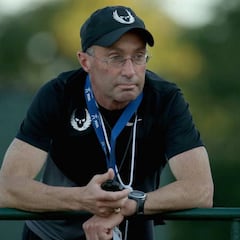 Salazar responde a Mary Cain: "Nunca le animé a tener un peso peligroso para su salud"