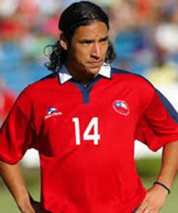 Luis Pedro Figueroa también jugaba en Universidad de Concepción y era el volante titular por la derecha.