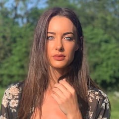 Muere la 'youtuber' Emily Hartridge tras un accidente en patinete eléctrico