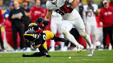 PITTSBURGH, PENNSYLVANIA - DECEMBER 03: Trey McBride #85 of the Arizona Cardinals avoids a tackle from Minkah Fitzpatrick #39 of the Pittsburgh Steelers during the second quarter at Acrisure Stadium on December 03, 2023 in Pittsburgh, Pennsylvania. Joe Sargent/Getty Images/AFP (Photo by Joe Sargent / GETTY IMAGES NORTH AMERICA / Getty Images via AFP)