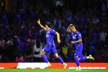 Lorenzo Faravelli celebrate this goal 1-0 of Cruz Azul during the 10th round match between Cruz Azul and Guadalajara as part of the Torneo Clausura 2024 Liga BBVA MX at Azteca Stadium on March 02, 2024 in Mexico City, Mexico.