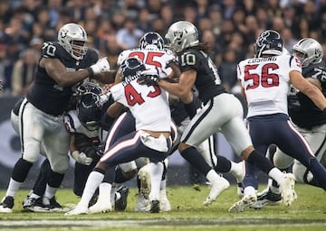 La NFL regresó al Estadio Azteca con el partido entre Raiders y Texans en el 2016. Este encuentro fue la primera vez que se disputó un duelo de lunes por la noche fuera de Estados Unidos.