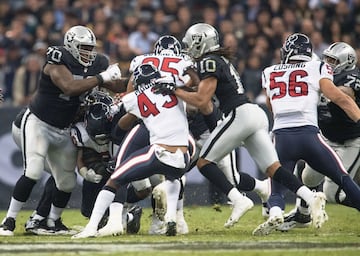 La NFL regresó al Estadio Azteca con el partido entre Raiders y Texans en el 2016. Este encuentro fue la primera vez que se disputó un duelo de lunes por la noche fuera de Estados Unidos. 