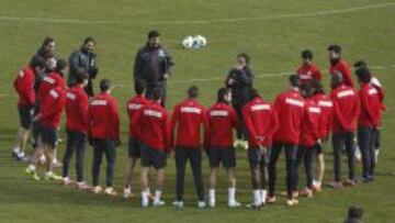 Adrián no se entrena por gripe