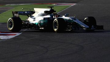 MONTMELO, SPAIN - MARCH 10: Lewis Hamilton of Great Britain driving the (44) Mercedes AMG Petronas F1 Team Mercedes F1 WO8 on track during the final day of Formula One winter testing at Circuit de Catalunya on March 10, 2017 in Montmelo, Spain. (Photo by Mark Thompson/Getty Images)